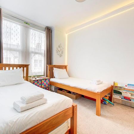 Guestready - Tranquility Near Shepherd'S Bush London Bagian luar foto